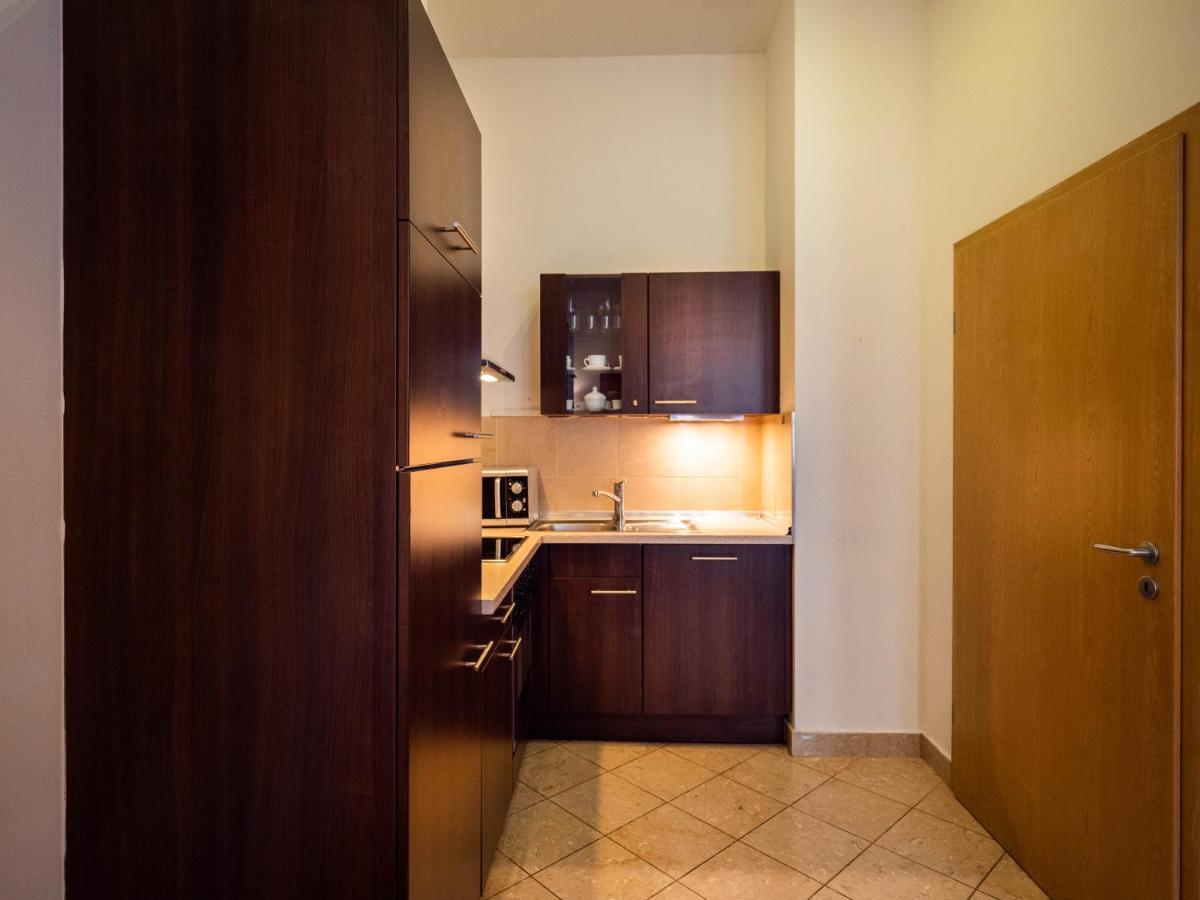 בודפשט Cozy Central Apt With Garage At Gozsdu Passage מראה חיצוני תמונה